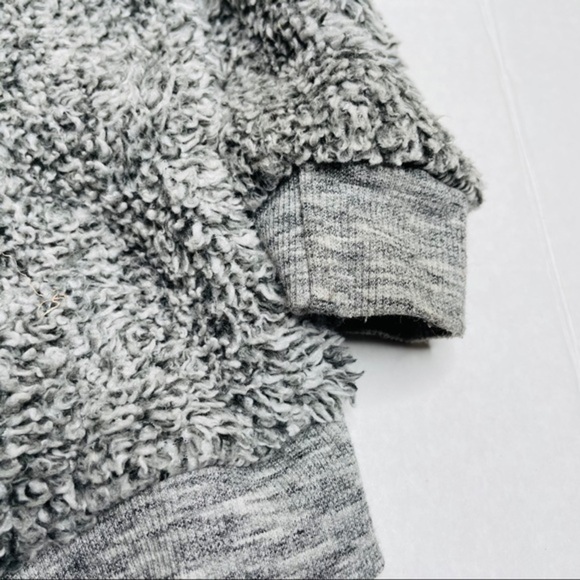 𝅺disney Minnie Mouse Grey Sherpa Fluffy Jacket - Picture 6 of 12